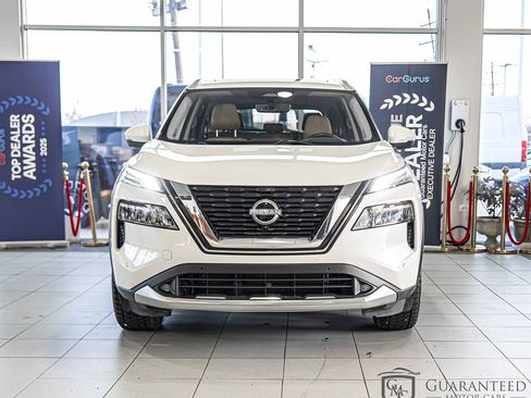 Used 2022 Nissan Rogue Platinum w/ Head-Up Display Package image 2