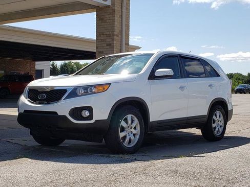 Used 2013 Kia Sorento LX w/ Value Pkg FWD image 1