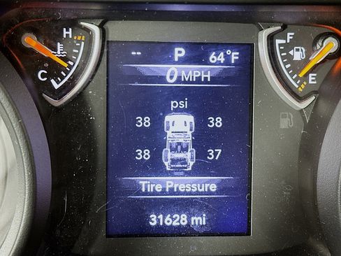 Used 2025 Jeep Wrangler Sport S image 19