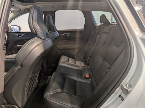 Used 2023 Volvo XC60 B5 Ultimate w/ Climate Package image 21