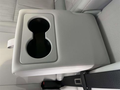 Certified 2024 Cadillac Lyriq Luxury image 22