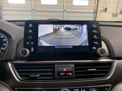 Used 2019 Honda Accord EX image 5