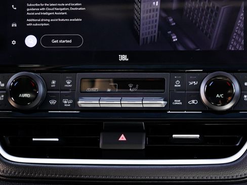 Certified 2025 Toyota Grand Highlander AWD image 40
