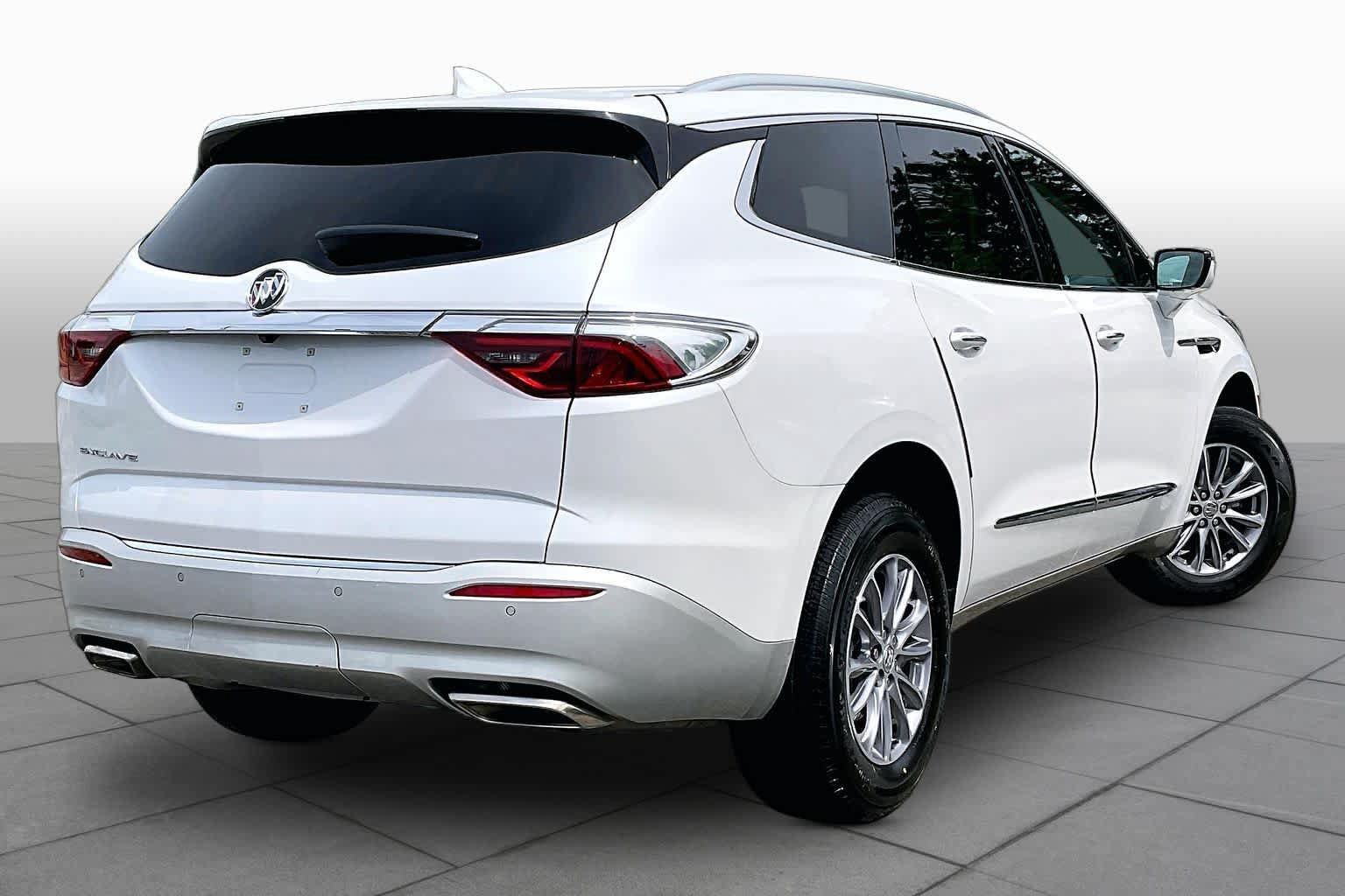 Used 2024 Buick Enclave Essence FWD image 25