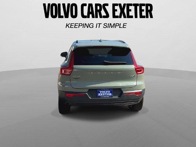 Certified 2024 Volvo XC40 B5 Plus w/ Protection Package Premier AWD/4WD image 11