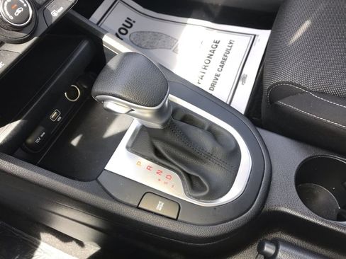 Used 2022 Kia Forte LXS FWD image 19