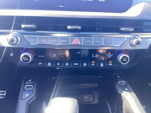 Certified 2025 Kia Telluride SX Prestige X-Line AWD/4WD image 26