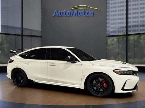 Used 2023 Honda Civic Type R image 13
