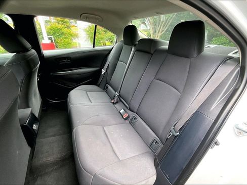 Used 2024 Toyota Corolla LE FWD image 24