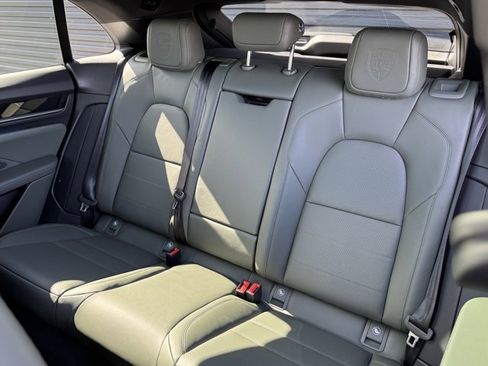 New 2025 Porsche Macan 4 Electric image 33