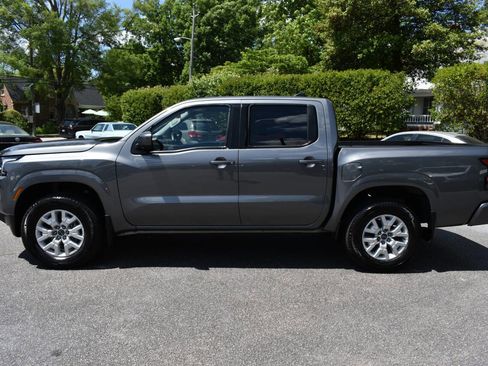 Used 2024 Nissan Frontier SV w/ SV Convenience Package AWD/4WD image 4