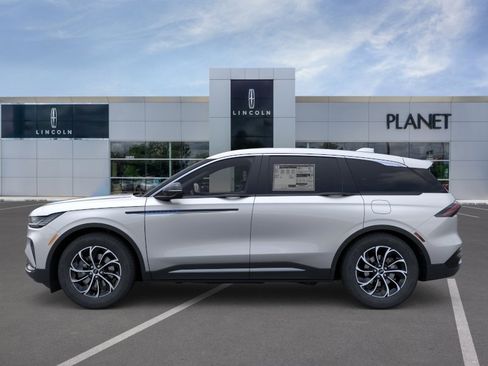 New 2026 Lincoln Nautilus Premier AWD/4WD image 3