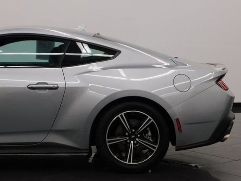 Used 2024 Ford Mustang Premium image 17