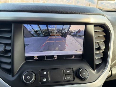 Used 2021 GMC Acadia SLT w/ Elevation Edition image 17