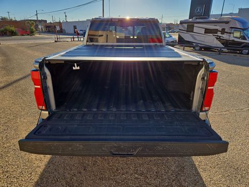 Used 2024 Chevrolet Silverado 2500 High Country w/ High Country Premium Package image 12