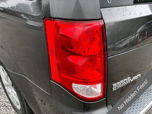 Used 2015 Dodge Grand Caravan American Value Package w/ UConnect Hands-Free Group FWD image 26