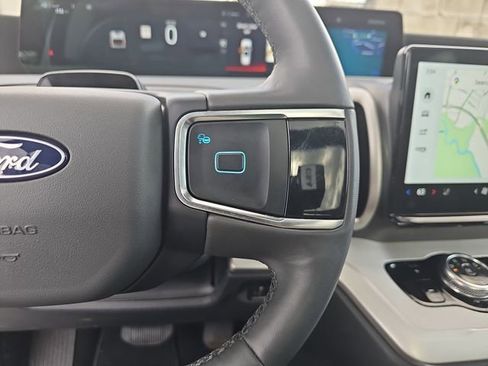 Used 2025 Ford Expedition Max Active image 21