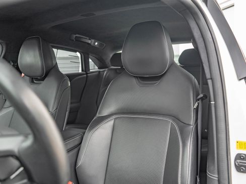 Used 2024 Lucid Air Touring AWD/4WD image 9
