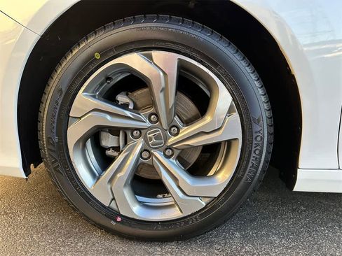 Used 2019 Honda Accord EX image 8