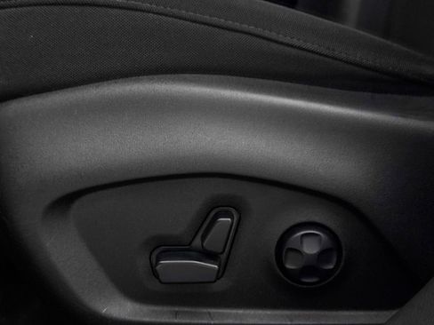 Used 2021 Jeep Renegade Latitude w/ Convenience Group AWD/4WD image 24