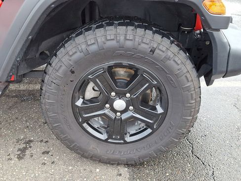 Used 2021 Jeep Wrangler Unlimited Sport image 9