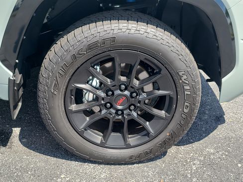 Certified 2026 Toyota Tundra Platinum w/ TRD Off-Road Package AWD/4WD image 10