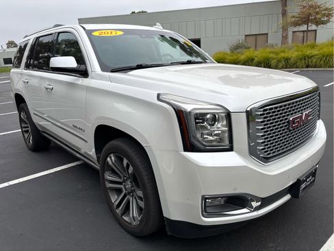 Used 2017 GMC Yukon Denali w/ Open Road Package image 2