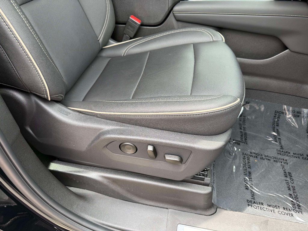 Used 2026 Chevrolet Suburban Premier AWD/4WD image 15