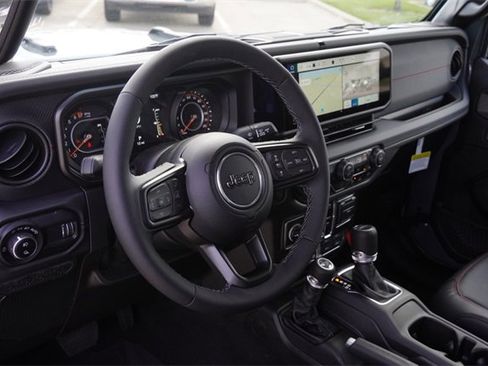 New 2025 Jeep Gladiator Rubicon image 17