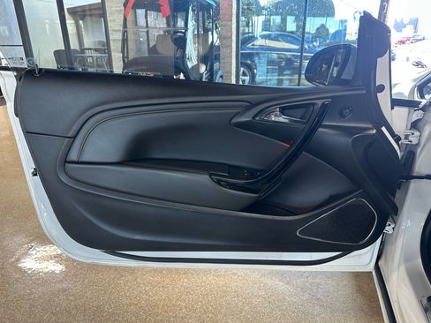 Used 2016 Buick Cascada Premium image 30