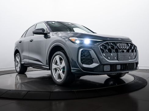New 2025 Audi Q5 Premium Plus image 1