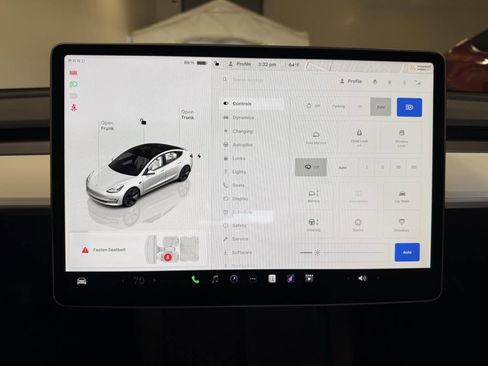 Used 2023 Tesla Model 3 Standard Range image 13