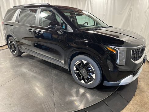 New 2026 Kia Carnival EX FWD image 10