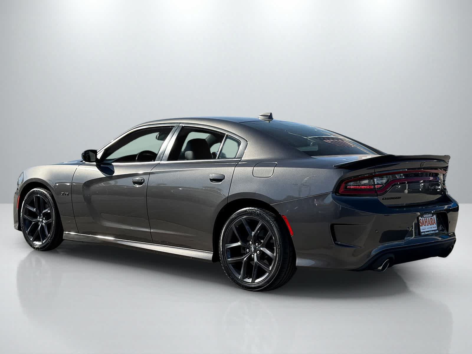 Used 2023 Dodge Charger R/T w/ Plus Group RWD image 4