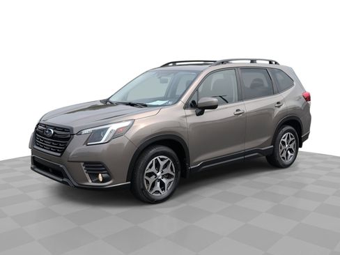 Used 2022 Subaru Forester Premium image 1