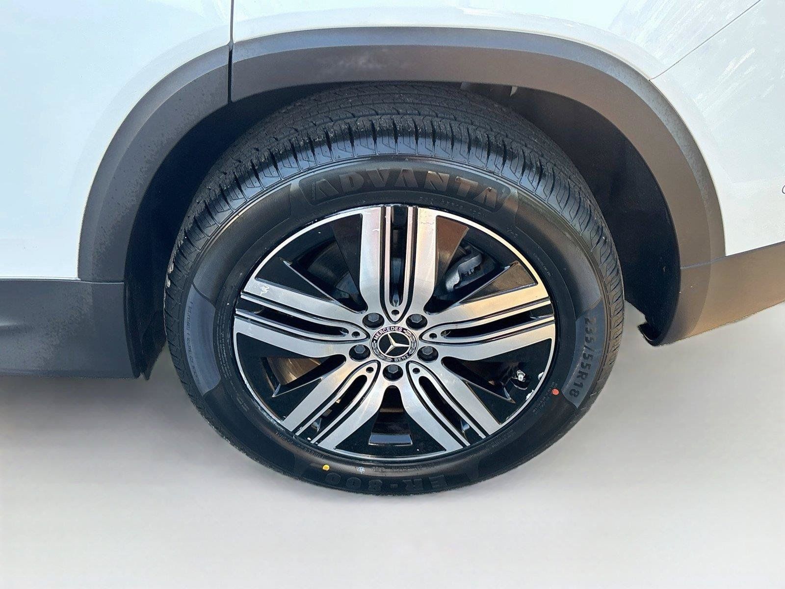 Used 2022 Mercedes-Benz EQB 300 4MATIC w/ Exclusive Package image 30