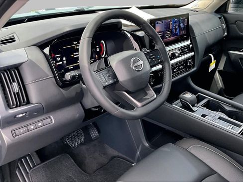 New 2026 Nissan Pathfinder SL w/ SL Premium Package FWD image 8