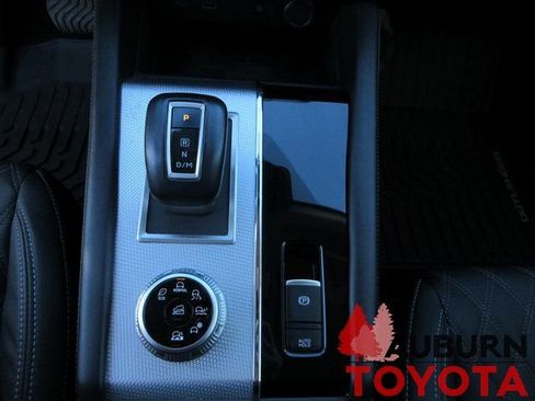 Used 2023 Mitsubishi Outlander SEL image 21