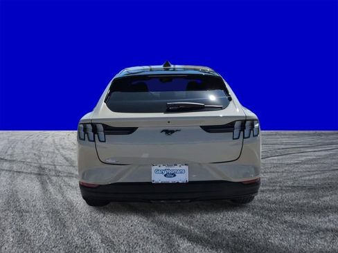 Certified 2025 Ford Mustang Mach-E Premium AWD/4WD image 5