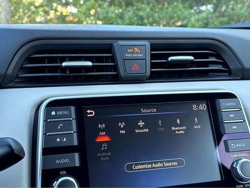 Certified 2022 Nissan Versa SV image 7