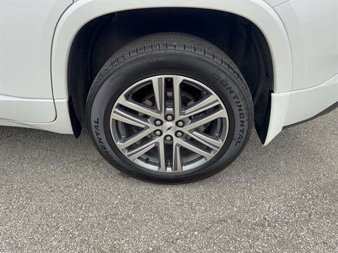 Used 2022 Chevrolet Traverse High Country w/ LPO, Floor Liner Package AWD/4WD image 9