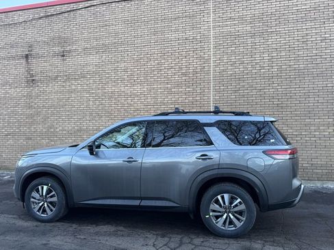 New 2026 Nissan Pathfinder SL image 19