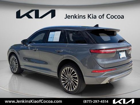 Used 2021 Lincoln Corsair Reserve w/ Equipment Group 201A AWD/4WD image 4