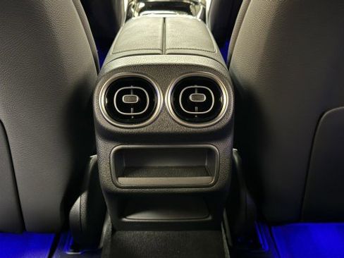 Certified 2025 Mercedes-Benz GLC 300 image 14
