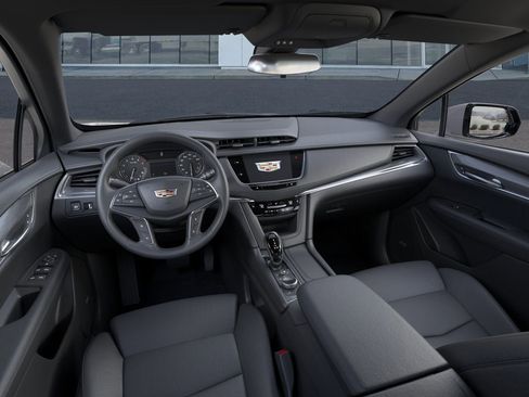 New 2025 Cadillac XT5 Luxury image 15