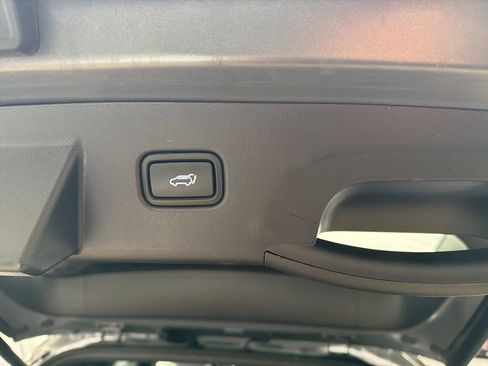 Used 2025 Hyundai Tucson Limited AWD/4WD image 9