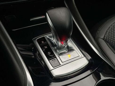 Used 2019 INFINITI QX30 Premium w/ Navigation Package image 21