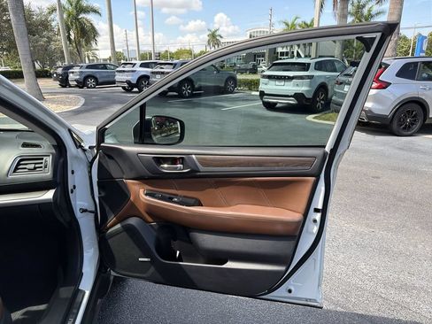 Used 2019 Subaru Outback 2.5i Touring AWD/4WD image 32