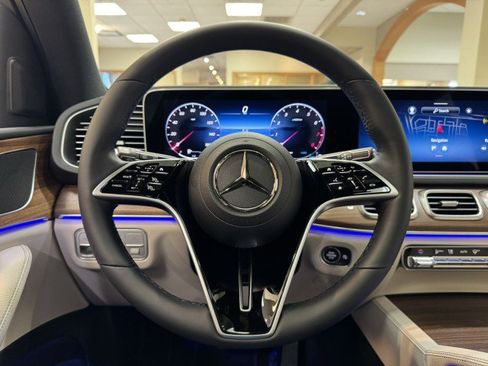 Certified 2026 Mercedes-Benz GLE 350 4MATIC image 8