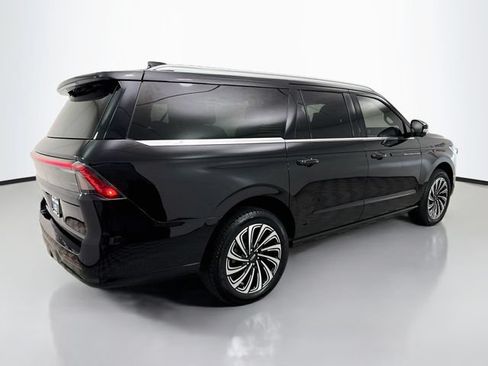 Used 2025 Lincoln Navigator L Black Label AWD/4WD image 7